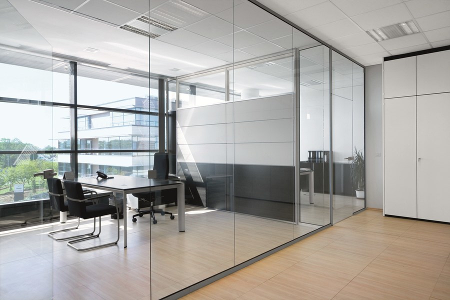 Cửa kính văn phòng: Với thiết kế thông minh và tiện ích, cửa kính văn phòng sẽ mang lại không gian làm việc thoáng đãng và tiện nghi. Hãy đến với hình ảnh cửa kính văn phòng để thấy rõ những ưu điểm của sản phẩm này!