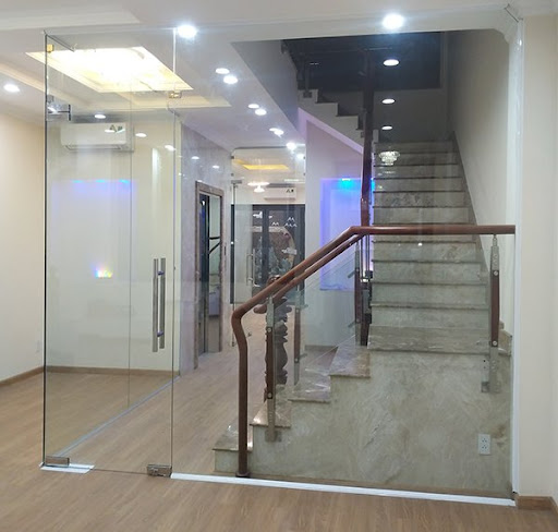 Địa chỉ mua vách kính văn phòng tại Việt Phong